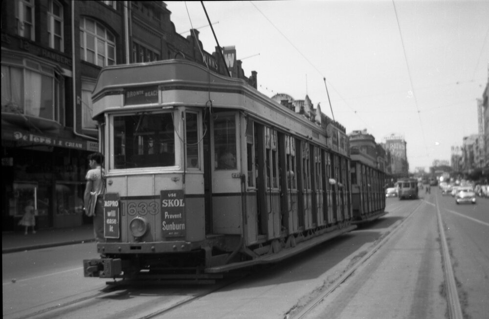 Oxford Street near Crown Street East Sydney, 1959 | City of Sydney Archives