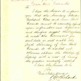 Memorandum: From the City Surveyor over uncertainty regarding the boundary between the Town Hall and 