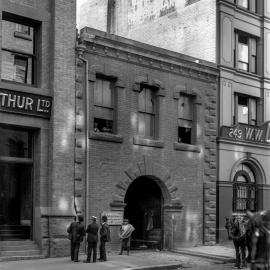 Glass Negative - Commercial premises in Clarence Street Sydney, circa 1907