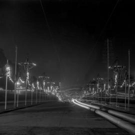 Glass Negative - Park Street American fleet decorations in Sydney, 1908