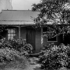 Glass Negative - Cottage in Victoria Street Darlinghurst, circa 1913