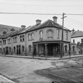 Glass Negative - Terraces in Buckland Street Chippendale, 1918