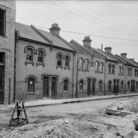 Glass Negative - Terraces in Buckland Street Chippendale, 1918