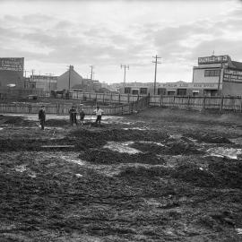 Glass Negative - Inspector of Nuisances and workmen at Fowler's Tip Camperdown, 1922