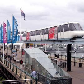 Monorail at Pyrmont Bridge, 2004