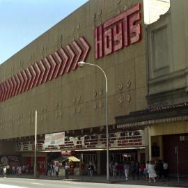 Hoyts Cinema Complex in George Street Sydney, 1986