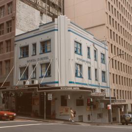 Wynyard Hotel on the corner of Clarence Street and Erskine Street Sydney, 2000