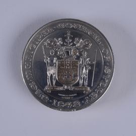 Commemorative medallion - Centenary of Incorporation, Municipal Council of Sydney, 1942