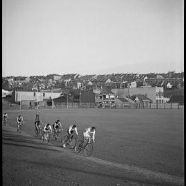 Cycling race, Trumper Park, Glenmore Road Paddington, 1936