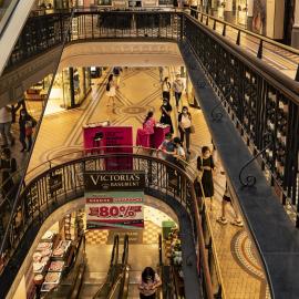 Masked shoppers in the Queen Victoria Building (QVB) during Covid-19 pandemic, 2021