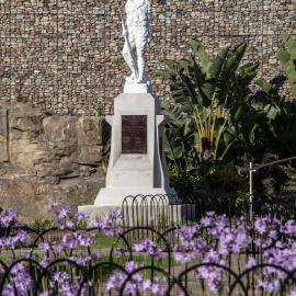 Historic digger statue in Harold Park, Forest Lodge, 2018