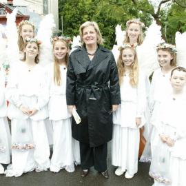 Lord Mayor Lucy Turnbull with Angel costumed choir group, Franklyn Street Glebe, 2003