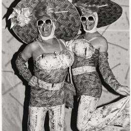 Drag queens, no date