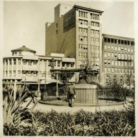View of Emden Gun Monument, Hyde Park South Sydney, circa 1937-1938