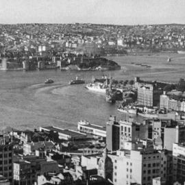 Fascia Image - Aerial view north from Wynyard Park Sydney, circa 1945