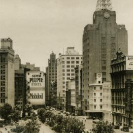 Fascia Image - View of Wynyard Park from Margaret Street Sydney, circa 1945