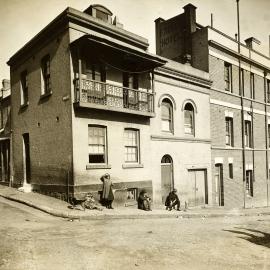 Site Fence Image - At the corner of McElhone and Nesbitt Streets Woolloomooloo, 1912