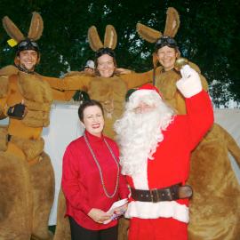 Lord Mayor Clover Moore and Santa Claus at the Hyde Park concert, 2009