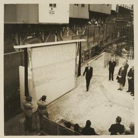 Unveiling of foundation stone, Town Hall House, Kent Street Sydney, 1973