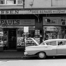 Fascia Image - Oxford Street between Crown and Palmer Streets Darlinghurst, 1960