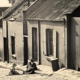 Fascia Image - View west, Gas Lane Millers Point, circa 1909