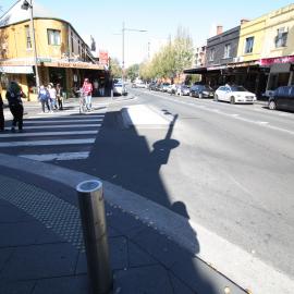 Pedestrians at Badde Manors Francis Street crossing, Glebe, 2015