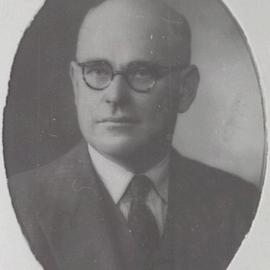 Portrait of City Building Surveyor John Rankin, Municipal Council of Sydney, 1942