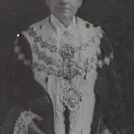 Portrait of Alderman and Lord Mayor Sir Samuel Robert Walder, Municipal Council of Sydney, 1932