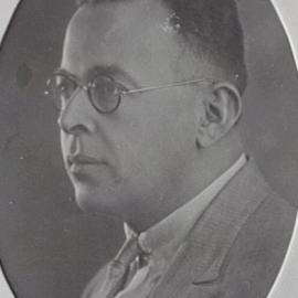 Portrait of Deputy Town Clerk Frederick J Smith, Municipal Council of Sydney, 1934