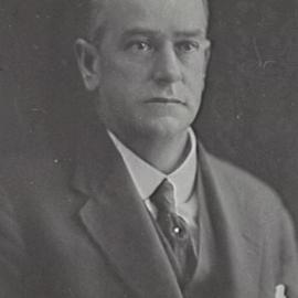 Portrait of Alderman and Lord Mayor William P McElhone, Municipal Council of Sydney, 1925