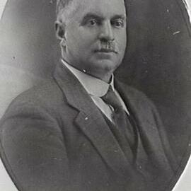 Portrait of Alderman Charles Sustains Mallett, Municipal Council of Sydney, 1922