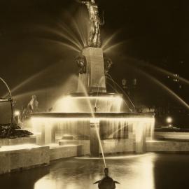 The Archibald Memorial Fountain, Hyde Park, circa 1937