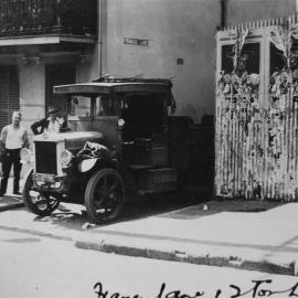 Municipal Council of Sydney garbage truck, Francis Lane Darlinghurst, 1929