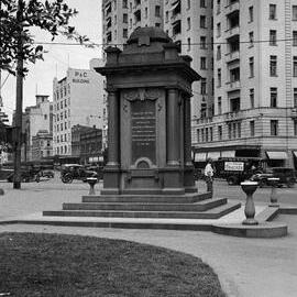 Oddfellows memorial, Hyde Park North, Elizabeth Street Sydney, 1934