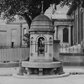 Comrie Memorial Fountain, Queens Square Sydney, no date