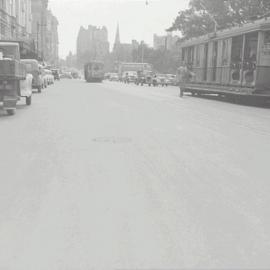 Traffic on Elizabeth St