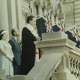 HM Queen Elizabeth II at the Town Hall