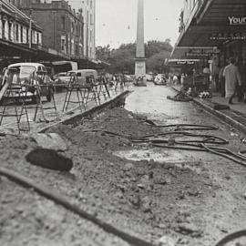 Bathurst St looking east