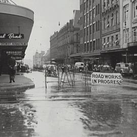 Bathurst St looking west