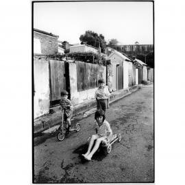Children playing in Burton Lane Glebe, 1973