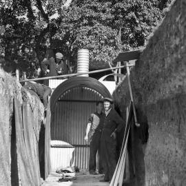 Construction of air raid shelters, Green Park Darlinghurst, 1940s