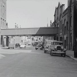 Overhead bridge