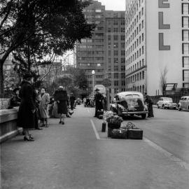 Bus stop in Carrington Street Sydney, 1940s