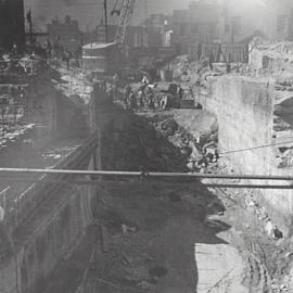 Construction of Circular Quay overhead bridge