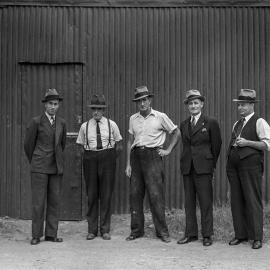 Group of unidentified men, 1940