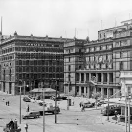 Farmers & Graziers building adjacent to Customs House, Alfred Street Circular Quay, 1958