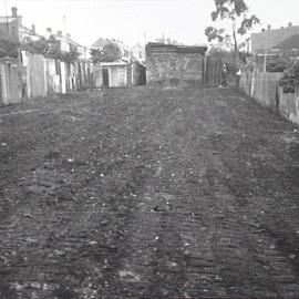 Ebon Lane, Erskineville