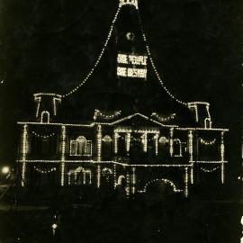 Town Hall illuminated for Federation celebrations, George Street Sydney, 1901