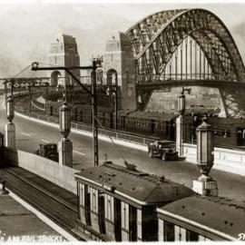 Sydney Harbour Bridge viewed from Milsons Point, 1930s 