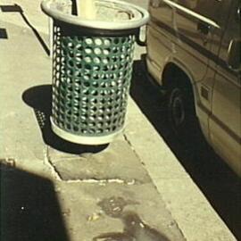 Kerb side garbage bin